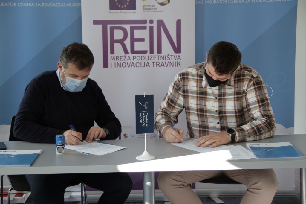 Za 9 mladih poduzetnika u Travniku 97 hiljada KM