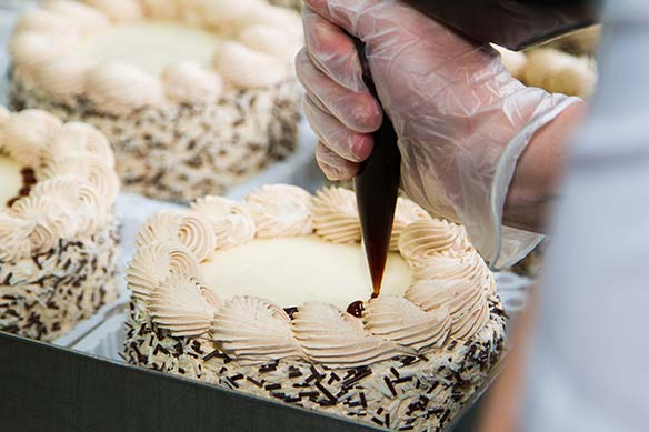 Kako započeti biznis pravljenja svadbenih torti